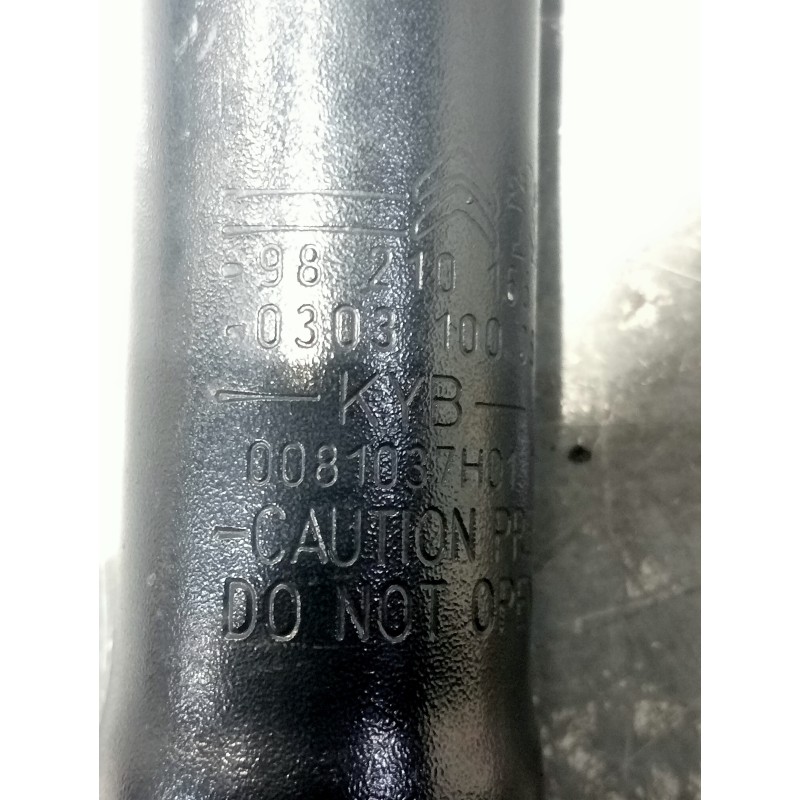 Recambio de amortiguador trasero derecho para citroen c3 aircross feel referencia OEM IAM 9821016680 03031000877 
