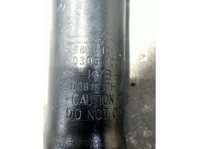 Recambio de amortiguador trasero derecho para citroen c3 aircross feel referencia OEM IAM 9821016680 03031000877 