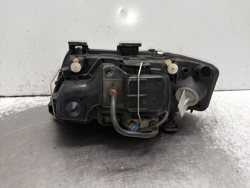 Recambio de faro derecho para audi a6 berlina (4b2) 2.5 tdi quattro referencia OEM IAM   