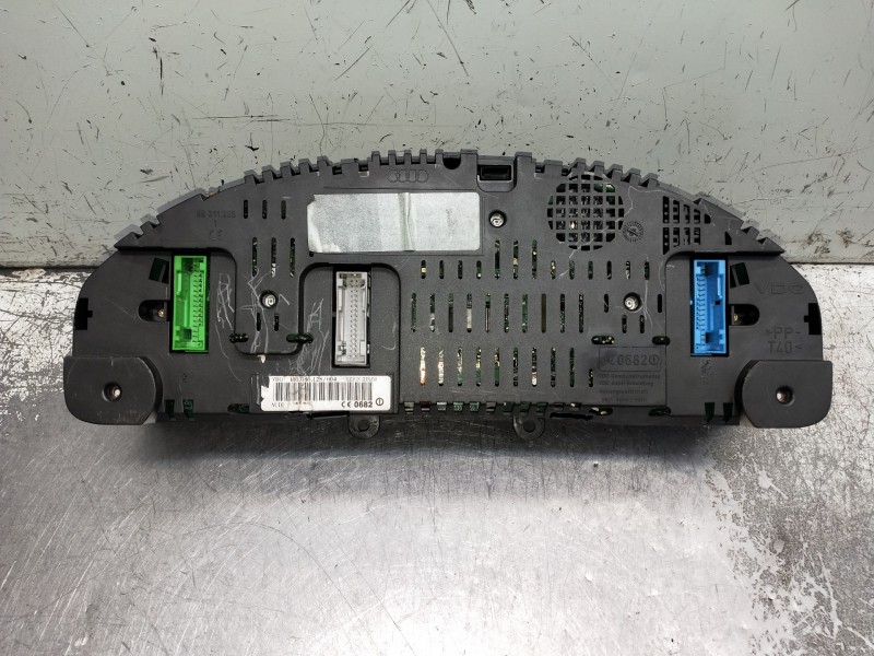 Recambio de cuadro instrumentos para audi a6 berlina (4b2) 2.5 tdi quattro referencia OEM IAM 4B0920933M  
