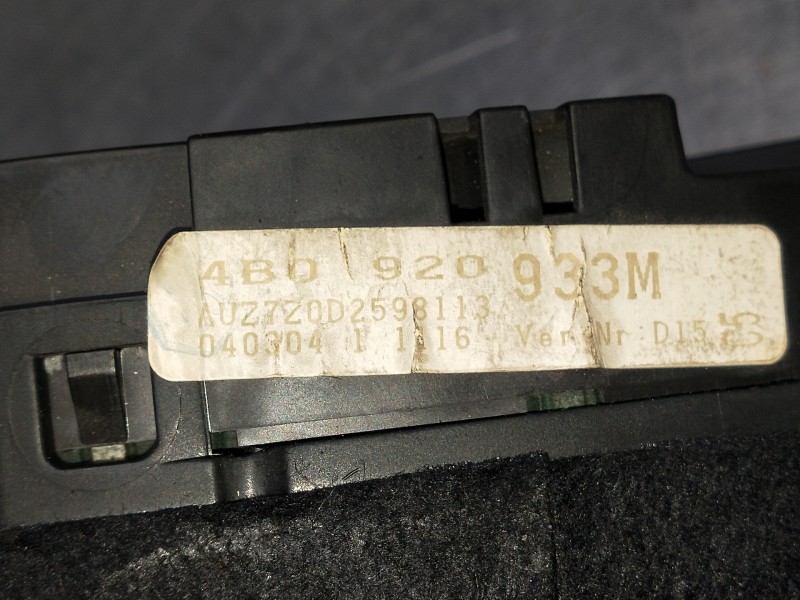 Recambio de cuadro instrumentos para audi a6 berlina (4b2) 2.5 tdi quattro referencia OEM IAM 4B0920933M  