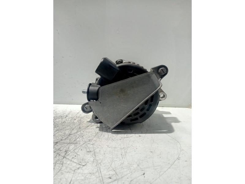 Recambio de alternador para kia optima vision referencia OEM IAM 8400438 373002A910 