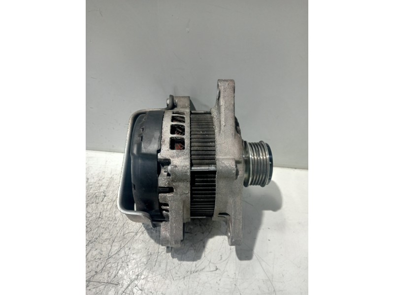 Recambio de alternador para kia optima vision referencia OEM IAM 8400438 373002A910 