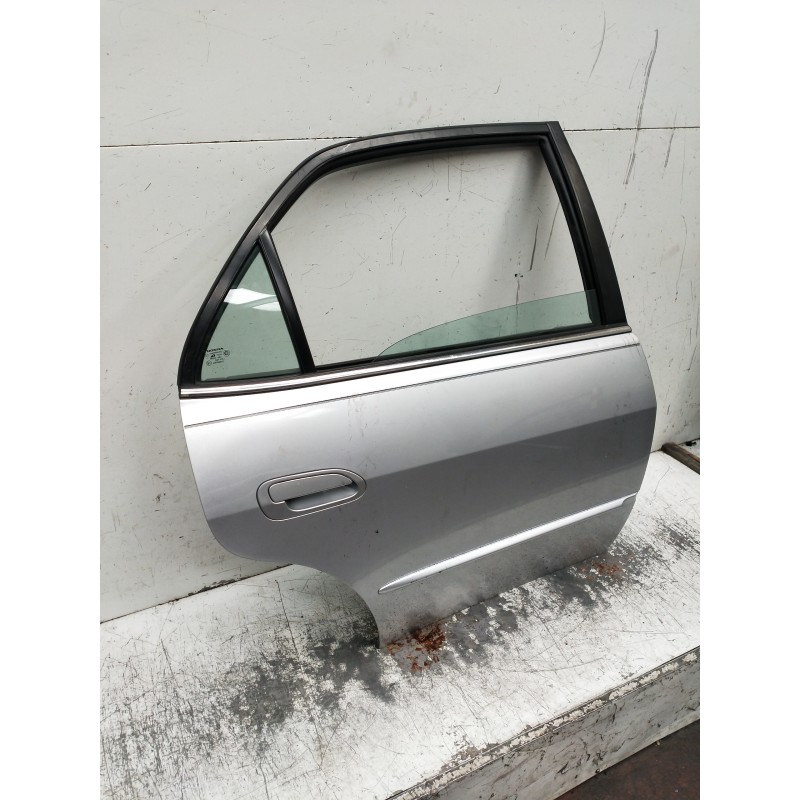 Recambio de puerta trasera derecha para honda accord berlina (cg7-9/ch1-7) referencia OEM IAM   4P