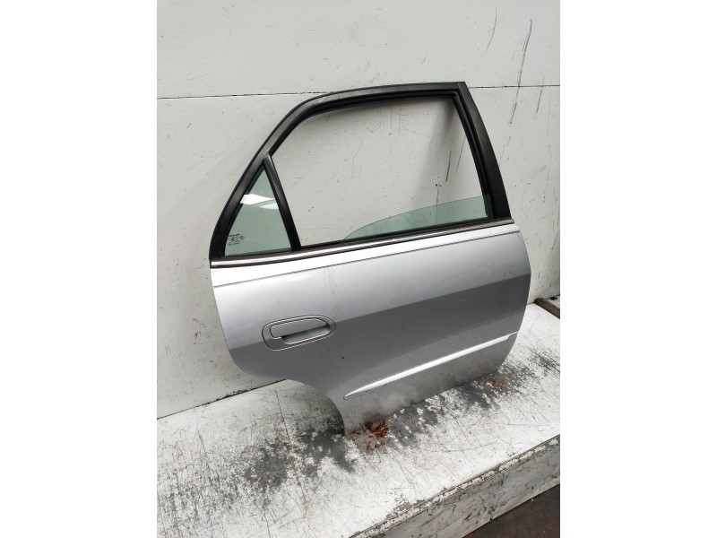 Recambio de puerta trasera derecha para honda accord berlina (cg7-9/ch1-7) referencia OEM IAM   4P