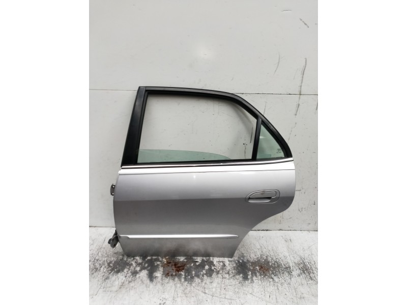 Recambio de puerta trasera izquierda para honda accord berlina (cg7-9/ch1-7) referencia OEM IAM   4P