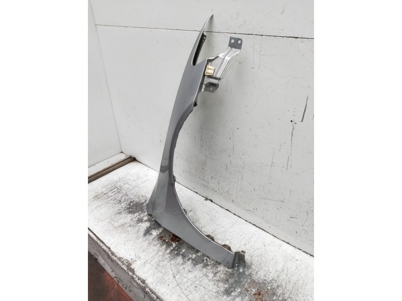 Recambio de aleta delantera derecha para honda accord berlina (cg7-9/ch1-7) referencia OEM IAM   