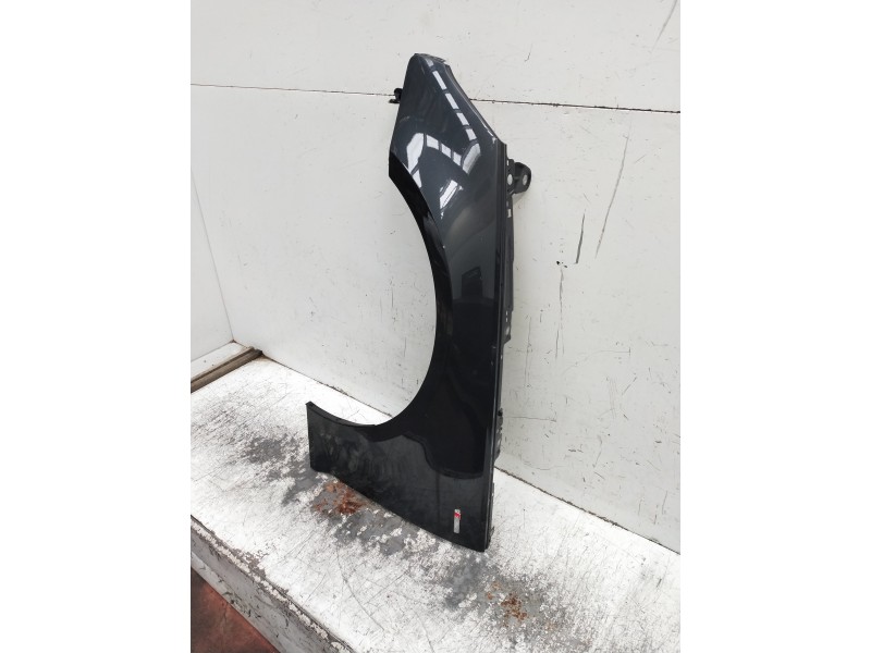 Recambio de aleta delantera izquierda para audi a4 avant (8wd) referencia OEM IAM   