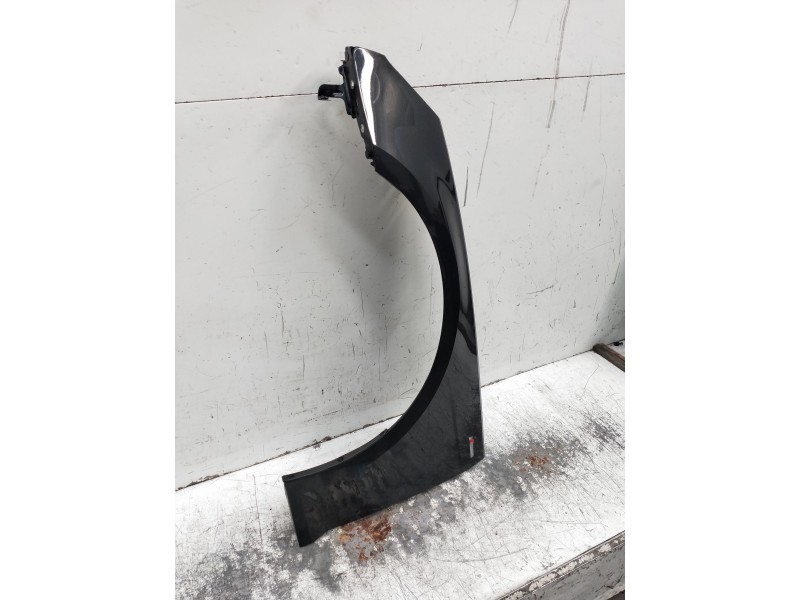 Recambio de aleta delantera izquierda para audi a4 avant (8wd) referencia OEM IAM   