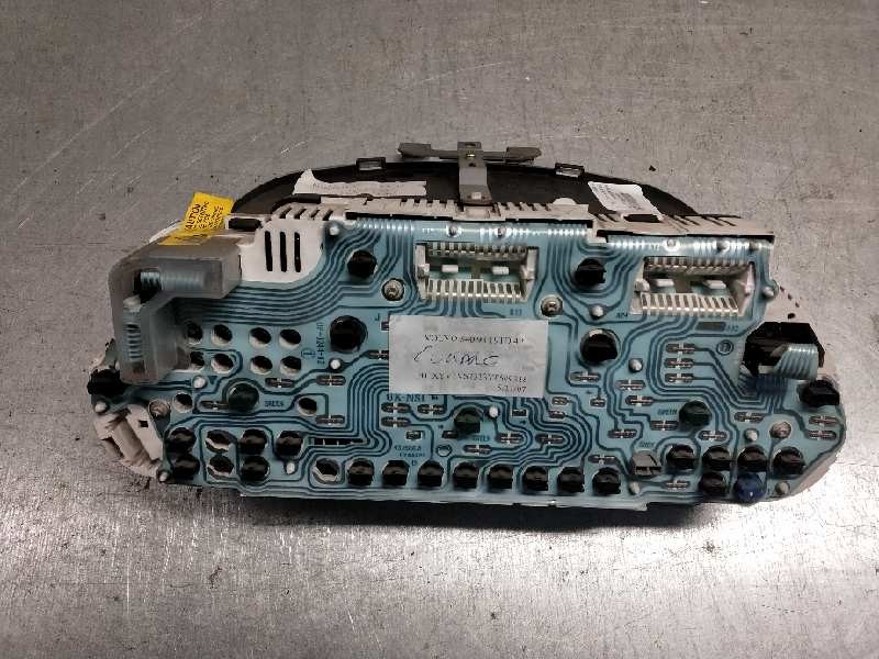 Recambio de cuadro instrumentos para volvo s40 berlina 1.9 diesel referencia OEM IAM 30857569 244021  Recambio de cuadro instrumentos para volvo s40 berlina 1.9 diesel referencia OEM IAM 30857569 244021