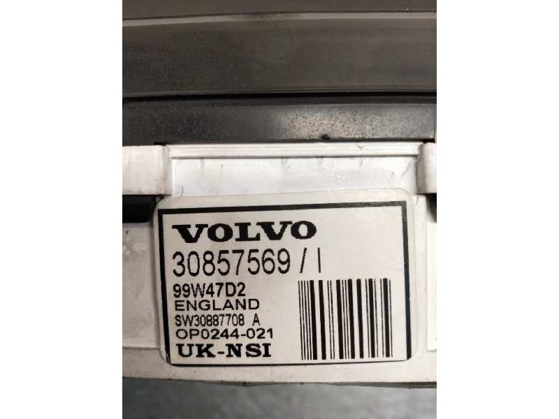 Recambio de cuadro instrumentos para volvo s40 berlina 1.9 diesel referencia OEM IAM 30857569 244021  Recambio de cuadro instrumentos para volvo s40 berlina 1.9 diesel referencia OEM IAM 30857569 244021