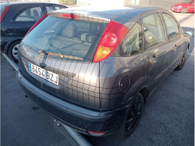 ford focus berlina (cak) del año 2002