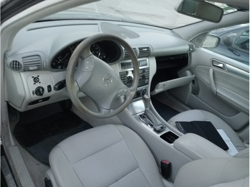 mercedes clase c (w203) berlina del año 2005
