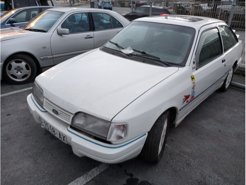 ford sierra berlina del año 1990