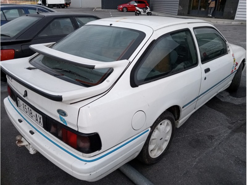 ford sierra berlina del año 1990