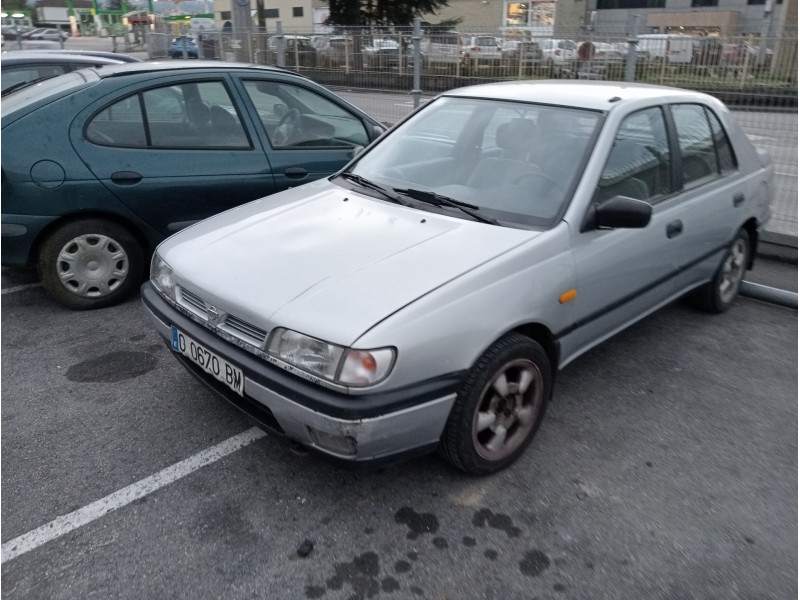 nissan sunny berlina (n14) del año 1994