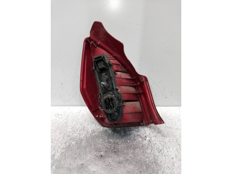 Recambio de piloto trasero derecho para citroen c2 furio referencia OEM IAM   