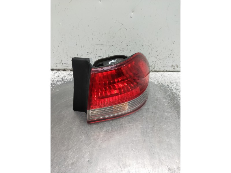 Recambio de piloto trasero derecho para honda accord berlina (cg7-9/ch1-7) referencia OEM IAM   