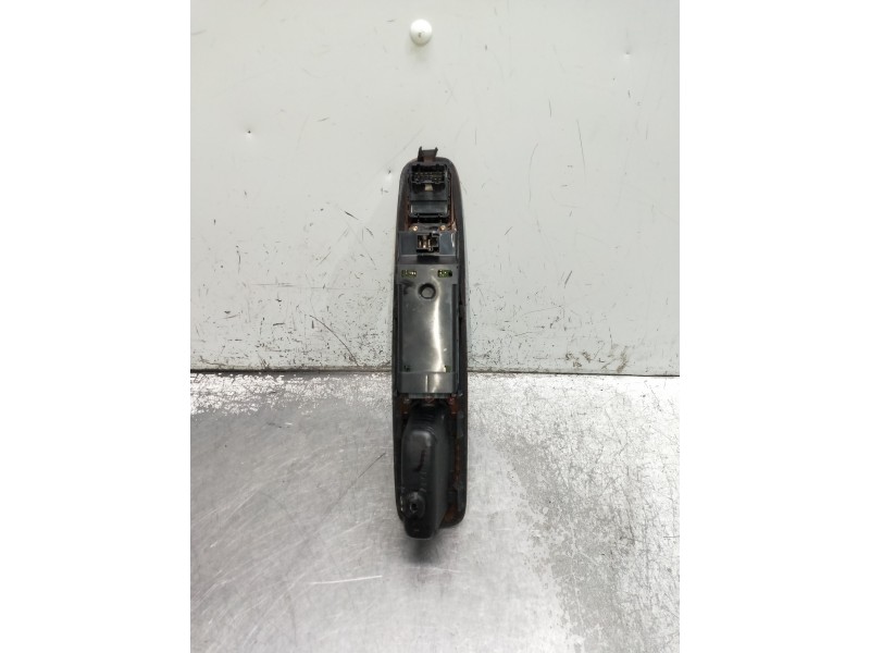 Recambio de mando elevalunas delantero izquierdo para honda accord berlina (cg7-9/ch1-7) referencia OEM IAM   4P