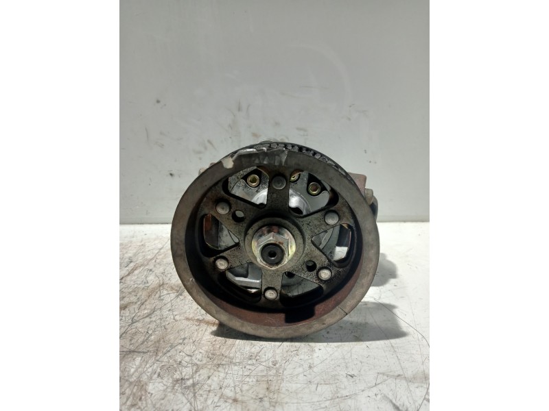 Recambio de bomba inyeccion para toyota corolla verso (r1) 2.0 d-4d luna referencia OEM IAM 2210006010 HU2940000061 