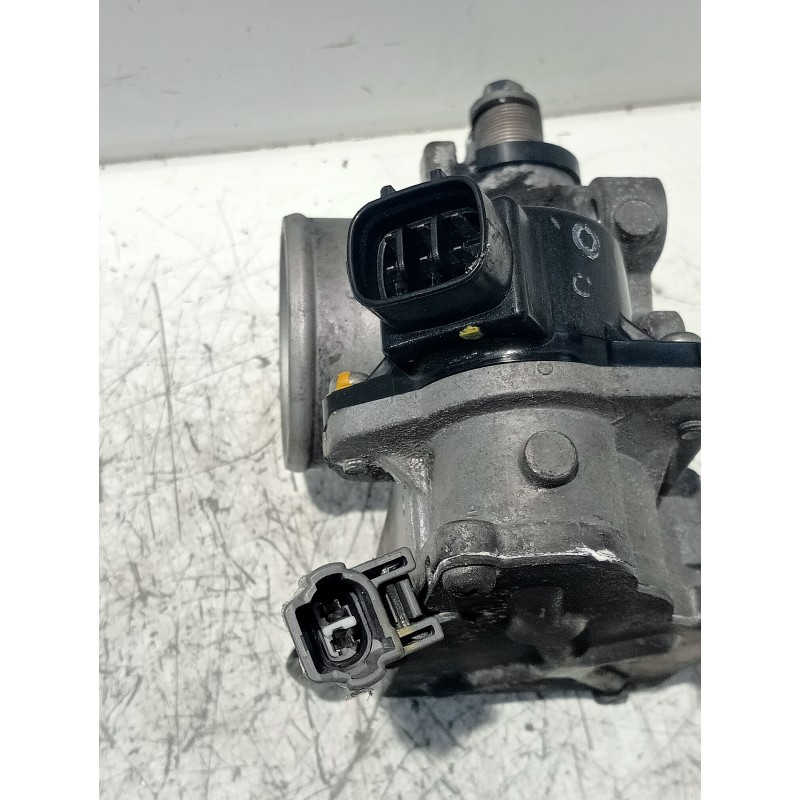 Recambio de caja mariposa para toyota corolla verso (r1) 2.0 d-4d luna referencia OEM IAM 8967221020 5C17 