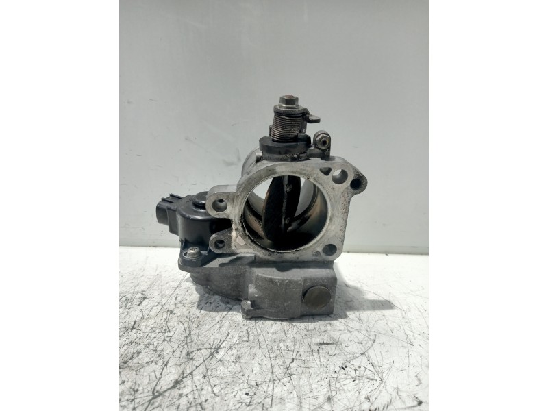 Recambio de caja mariposa para toyota corolla verso (r1) 2.0 d-4d luna referencia OEM IAM 8967221020 5C17 