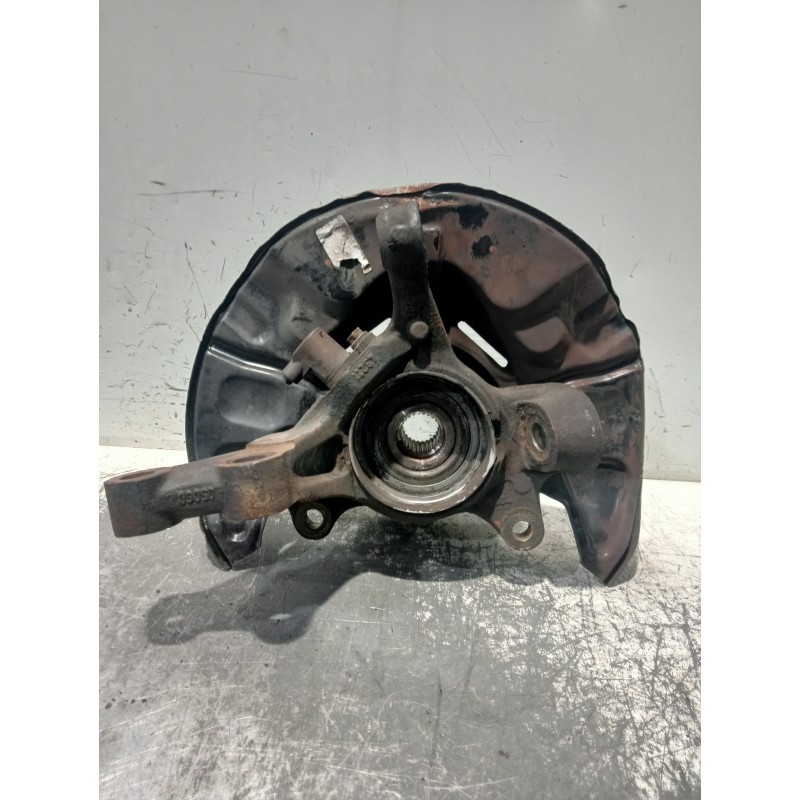 Recambio de mangueta delantera derecha para toyota corolla verso (r1) 2.0 d-4d luna referencia OEM IAM 43211  