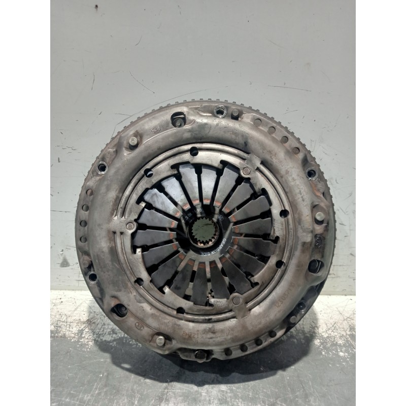 Recambio de kit embrague para toyota corolla verso (r1) 2.0 d-4d luna referencia OEM IAM 323063410 415021510 