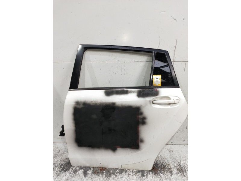 Recambio de puerta trasera izquierda para toyota verso 2.0 d-4d cat referencia OEM IAM   5P