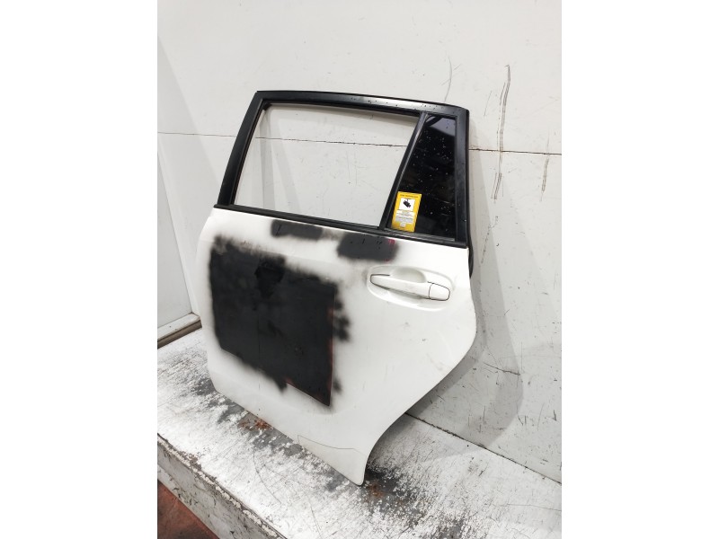 Recambio de puerta trasera izquierda para toyota verso 2.0 d-4d cat referencia OEM IAM   5P