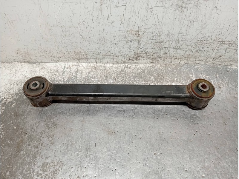 Recambio de brazo suspension inferior trasero derecho para jeep gr. cherokee (wh) referencia OEM IAM   