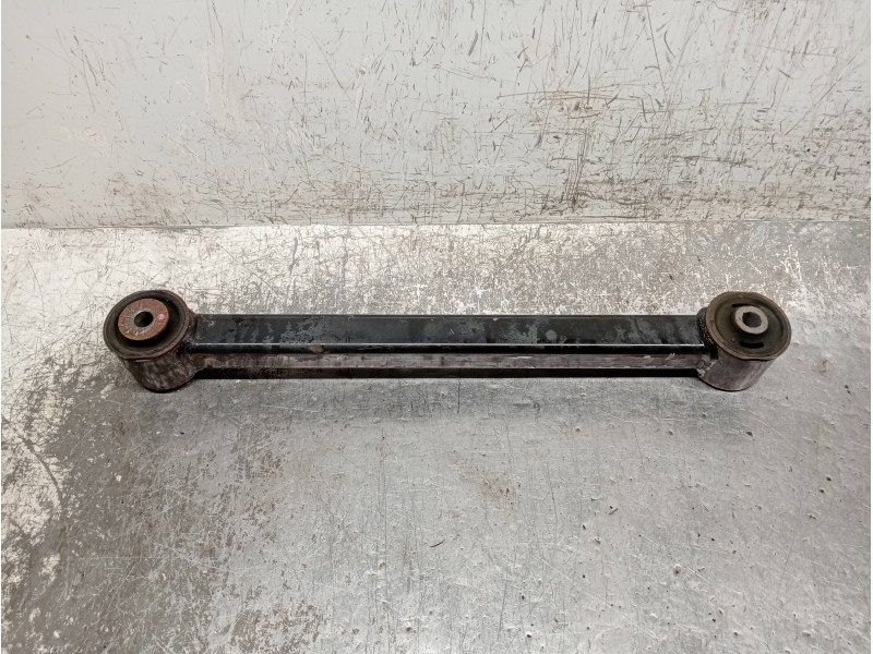 Recambio de brazo suspension inferior trasero izquierdo para jeep gr. cherokee (wh) referencia OEM IAM   