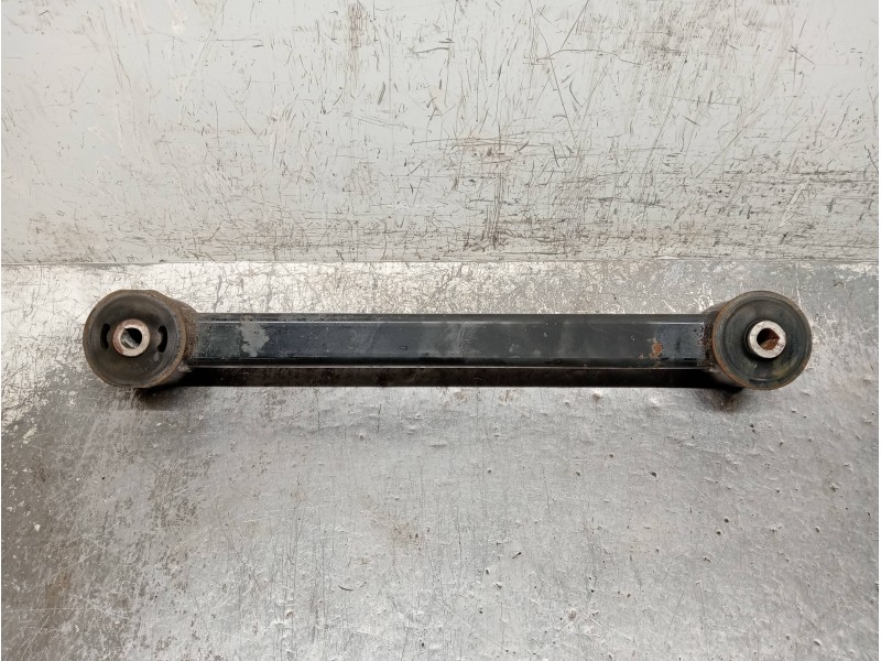 Recambio de brazo suspension inferior trasero izquierdo para jeep gr. cherokee (wh) referencia OEM IAM   