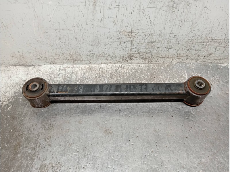 Recambio de brazo suspension inferior trasero izquierdo para jeep gr. cherokee (wh) referencia OEM IAM   