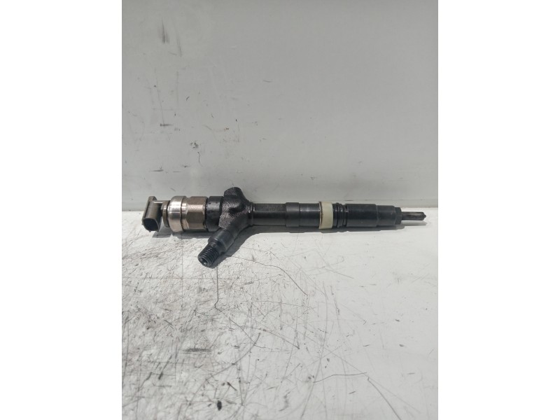 Recambio de inyector para toyota corolla verso (r1) 2.0 d-4d luna referencia OEM IAM 236700G010 01G24681 