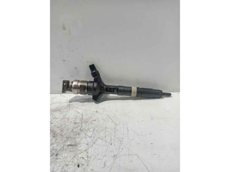 Recambio de inyector para toyota corolla verso (r1) 2.0 d-4d luna referencia OEM IAM 236700G010 01G24681 