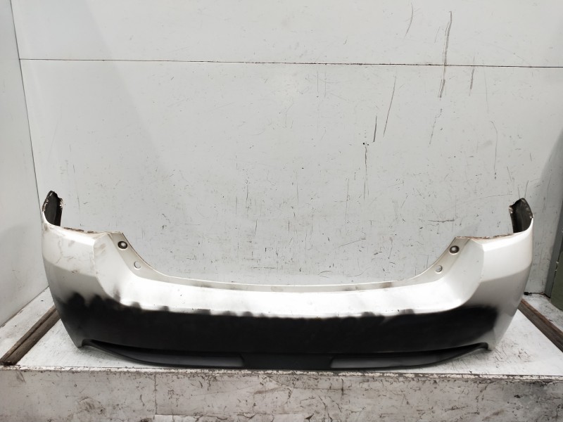 Recambio de paragolpes trasero para toyota verso 2.0 d-4d cat referencia OEM IAM   