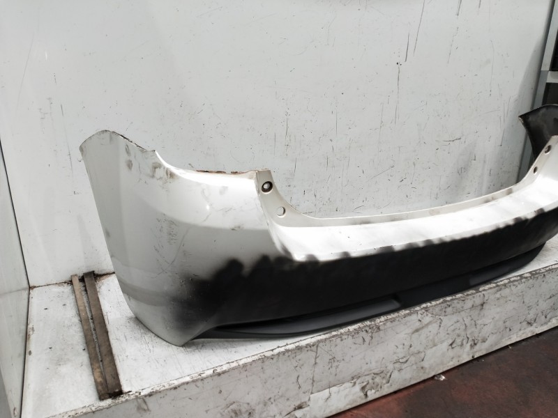 Recambio de paragolpes trasero para toyota verso 2.0 d-4d cat referencia OEM IAM   