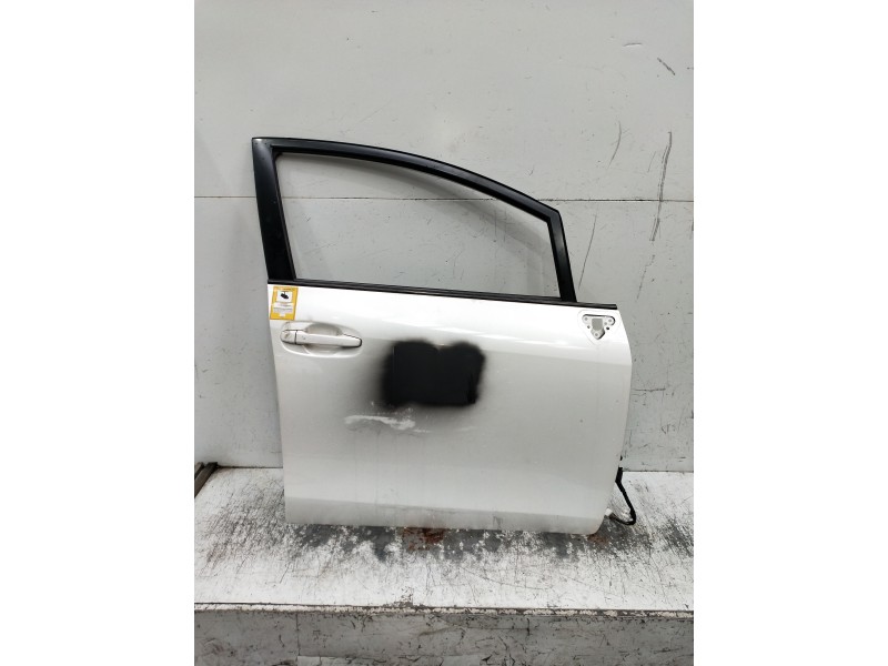 Recambio de puerta delantera derecha para toyota verso 2.0 d-4d cat referencia OEM IAM   5P