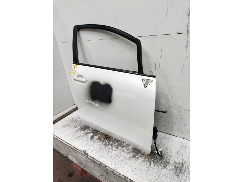Recambio de puerta delantera derecha para toyota verso 2.0 d-4d cat referencia OEM IAM   5P