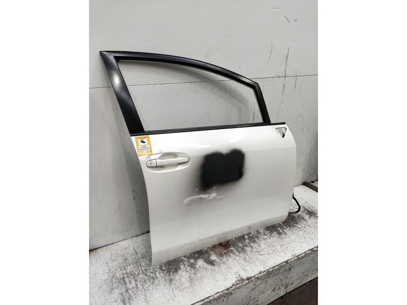 Recambio de puerta delantera derecha para toyota verso 2.0 d-4d cat referencia OEM IAM   5P