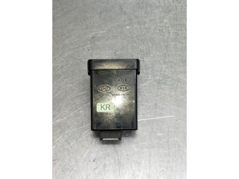 Recambio de modulo electronico para kia rio (yb) attract referencia OEM IAM 223126122 958001W200 