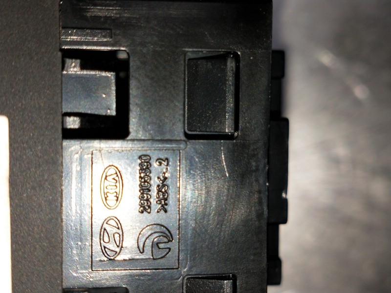 Recambio de mando multifuncion para kia rio (yb) attract referencia OEM IAM 299105390  