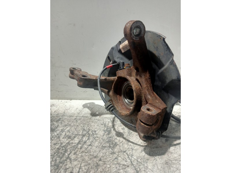 Recambio de mangueta delantera derecha para kia rio (yb) attract referencia OEM IAM   