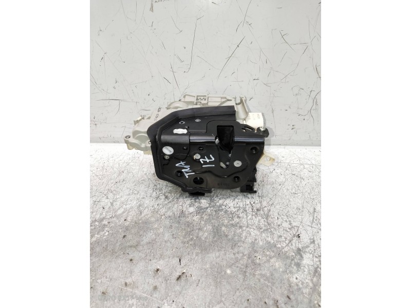 Recambio de motor cierre centralizado trasero izquierdo para audi a4 avant (8wd) referencia OEM IAM 4G0839015H  5P