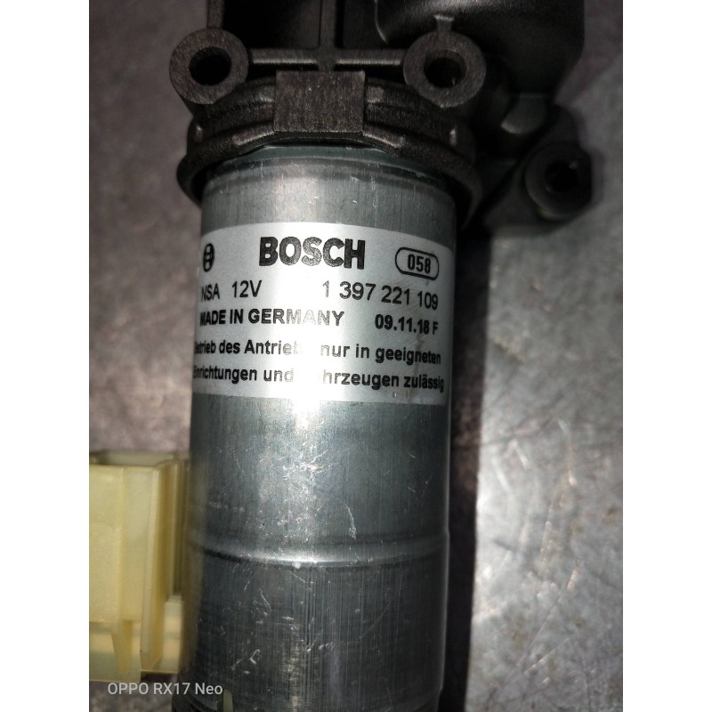 Recambio de motor cierre centralizado porton para audi a4 avant (8wd) referencia OEM IAM 8W9827851A 1397221109 0390204155 5P