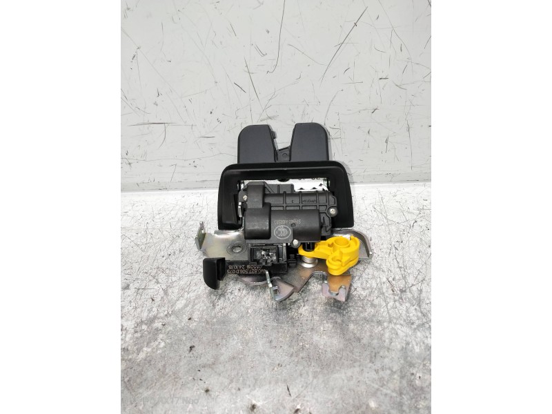 Recambio de motor cierre centralizado porton para audi a4 avant (8wd) referencia OEM IAM 4M0827506D  5P