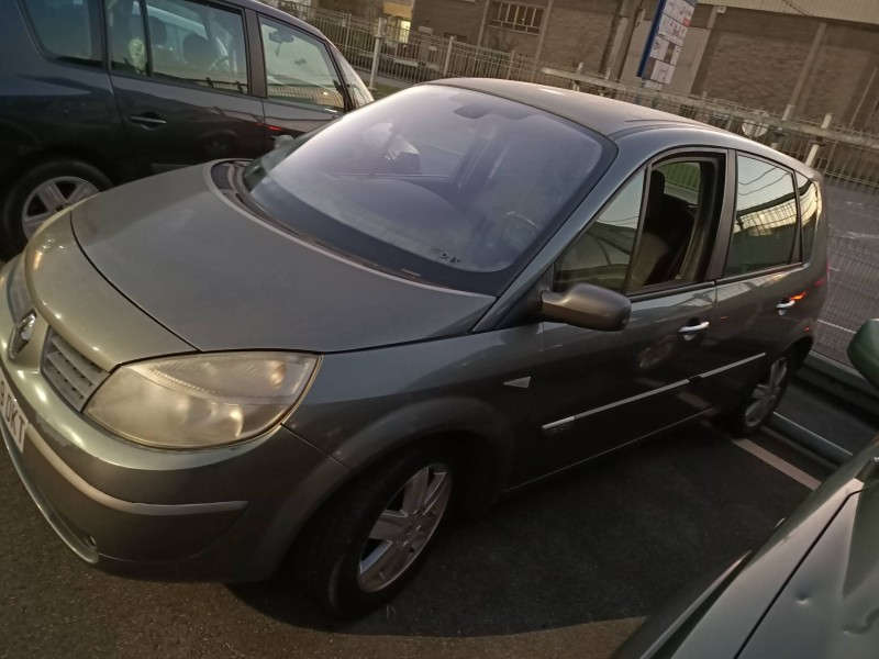renault scenic ii del año 2005