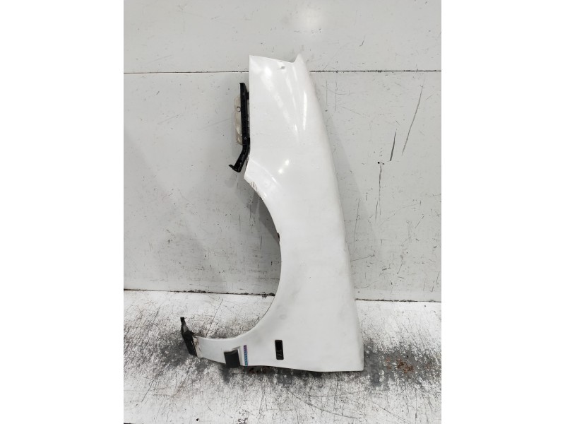 Recambio de aleta delantera izquierda para renault 19 (b/c/l53) 1.9 dt referencia OEM IAM   