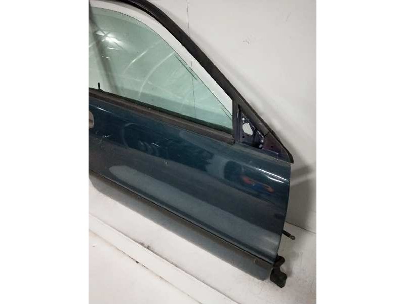 Recambio de puerta delantera derecha para volvo v40 familiar 2.0 turbo cat referencia OEM IAM   